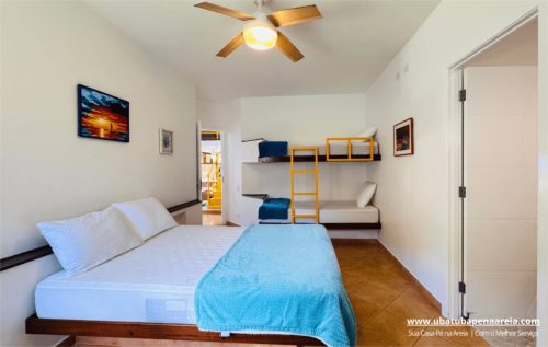Suíte 3 com beliche e cama de casal